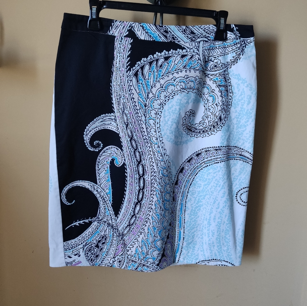New York & Company Multi print Pencil Stretch Skirt Size 8